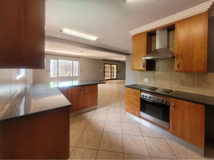 To Let 3 Bedroom Property for Rent in Melodie North West